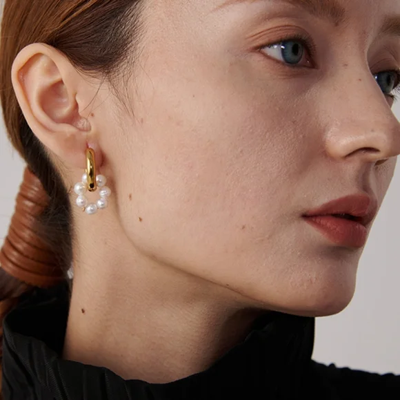 Delicate Assymetry Dangle Earrings - Picture 4 of 6